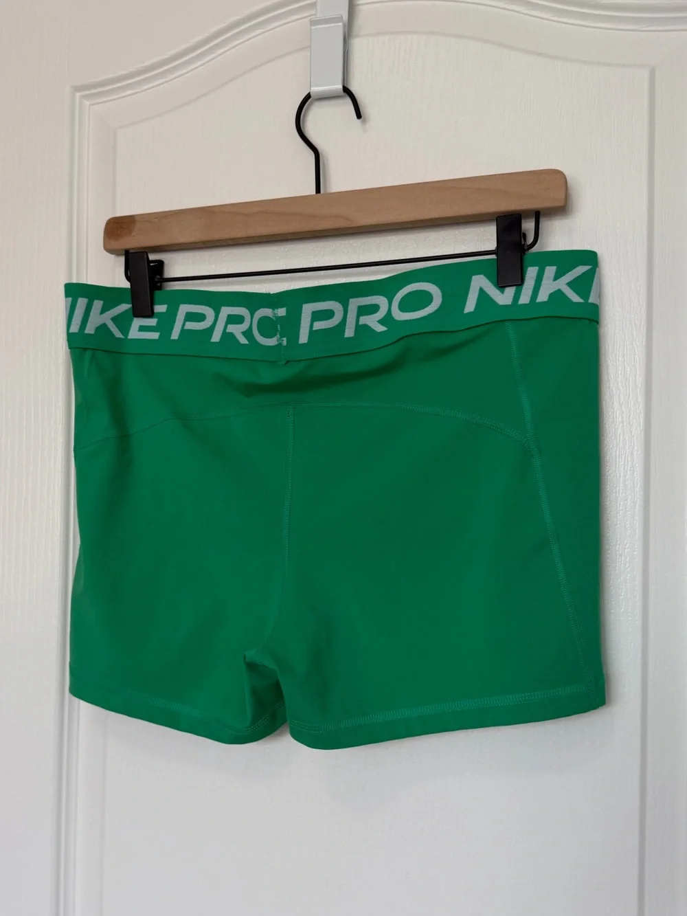Nike Women’s Nike Pro Dri-Fit Green XL 3” Shorts